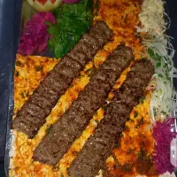 استادکار کبابی و آشپزی هستم با۶سال سابقه