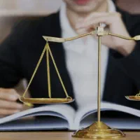 وکیل با ۱۸ سال وکالت موفق  و مشاوره حقوقی ..