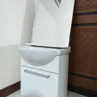 روشویی کابینتی و آینه