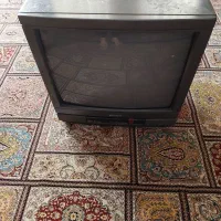کنترل نداره .ولی بادکمه های جلوش میشه کارکرد|تلویزیون و پروژکتور|صدرا-فارس, فاز ۱|دیوار