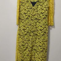 تعدادی لباس و مانتو زنانه و بجه گانه نو