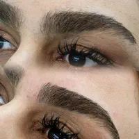 طراحی و قرینه سازی و اصلاح تخصصی ابرو