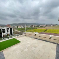 منشی املاک خانم