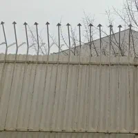 سایبان روشن با مهره و زیر یک سال نصب شده