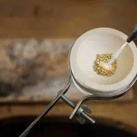 خدمات ذوب طلا و نقره و عیار سنجی