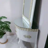آیینه قدنما.|آینه|گلبهار, شهر جدید گلبهار|دیوار