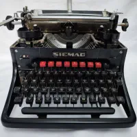 دستگاه تایپ ماشین تحریر عتیقه و کلکسیونی|کلکسیون اشیاء عتیقه|تهران, عبدل‌آباد|دیوار