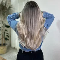 لاین تخصصی رنگ مو و تتو بدن|خدمات آرایشگری و زیبایی|بروجن, |دیوار