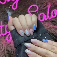 ناخنکار حرفه ای و طراح حرفه ای و دستیار ناخن|استخدام درمانی، زیبایی، بهداشتی|تهران, تهرانپارس جنوبی|دیوار