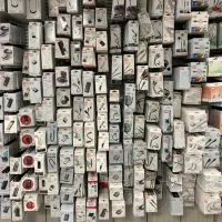 فروشنده موبایل فروشی