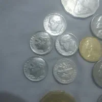 تعدادی سکه خارجی