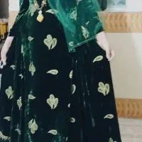 لباس محلی مخمل سبز