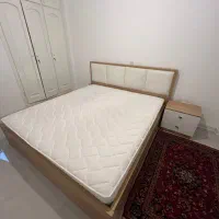 تخت دو نفره به همراه اقلام ضروری