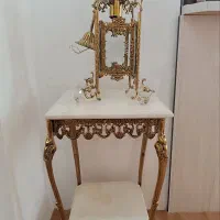 لوستر و میز تلفن برنز