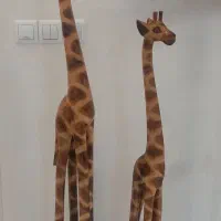 مجسمه زرافه چوبی آباژور گلدان گل و لوازم تزیئنی|صنایع دستی و سایر لوازم تزئینی|شیراز, احمدی جنوبی|دیوار