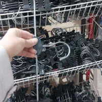 فروش چوب‌لباسی و رگال گردان و استیل با قیمت عمده|فروشگاه و مغازه|قم, شهر قائم|دیوار