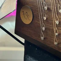 سنتور به همراه میز|سازهای سنتی|بندر امام خمینی, |دیوار