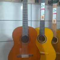 گیتار یاماها c40 کاملا در حدنو