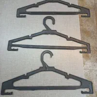 چوب لباسی مشکی