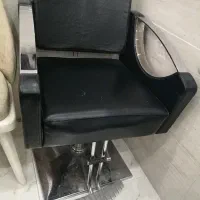 صندلی کوتاهی مو