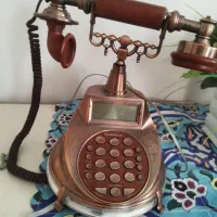 تلفن رو میزی