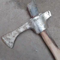 تبر بزرگ و قدمتی|کلکسیون اشیاء عتیقه|سمنان, |دیوار