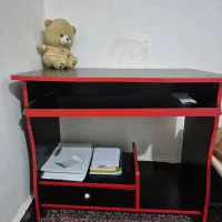 میز تحریر بدون خط وخش