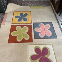 فروش دو تخته فرش و یک عدد بوفه چوبی