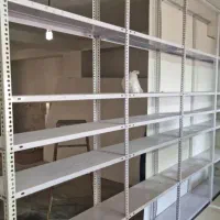 قفسه سفید تمیز