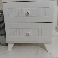 یک عدد پاتختی سالم دو کشو