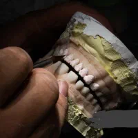 نیروی مبتدی جهت لابراتوار دندانسازی