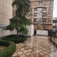 قیطریه/ ۳۰۰ متر زیربنا / دو طبقه / فـوری