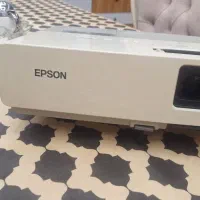 ویدئو پرژکتور با پرده