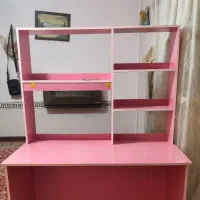 میز تحریر MDF کتابخانه‌دار بسیار تمیز