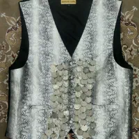 جلیقه قدیمی با سکه پهلوی