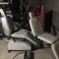 دوعدد صندلی اصلاح طرح برقی رنگ سفید(مجانی)|آرایشگاه و سالن‌های زیبایی|سیرجان, |دیوار