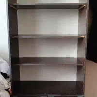 فروش فوری کتابخانه ۴ طبقه با یک کمد پایین