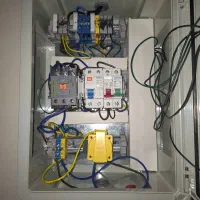 پذیرش طراحی و ساخت تابلوهای مقدماتی