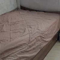 تخت نوجوانی ۱۲۰درحد۲نفرباتشک کامل سالم وتمیز