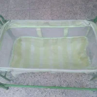 گهواره|تخت و صندلی بچه|شیراز, بالا کفت|دیوار