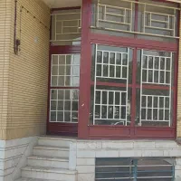 مغازه تجاری بر خیابان انوشیروان