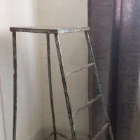 چهارپایه فلزی