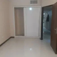 اپارتمان-طبقه-اول-سه-طرف-نور-باهمسایگان-بافرهنگ