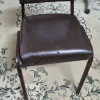 صندلی اهن خیلی محکم