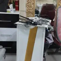 آیینه وصندلی آرایشگاه زنانه|آرایشگاه و سالن‌های زیبایی|چناران, |دیوار