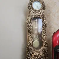 ساعت چوبی ورق طلا