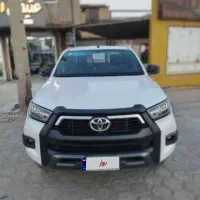 تویوتا هایلوکس ادونچر
