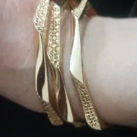 النگو طلا دوعدد سه درصد بالای تابلو