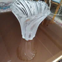 گلدان کریستال سفید رنگ