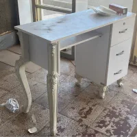 میز ناخونکار